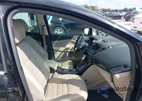 2017 Ford C-Max Hybrid Titanium z USA, uszkodzony, nr VIN 1FADP5DU4HL106944